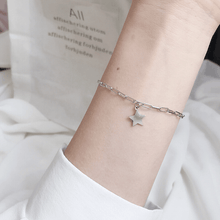 Load image into Gallery viewer, 925 Sterling Silver Shinning Bracelet For Women With Little Star Shape Icon
